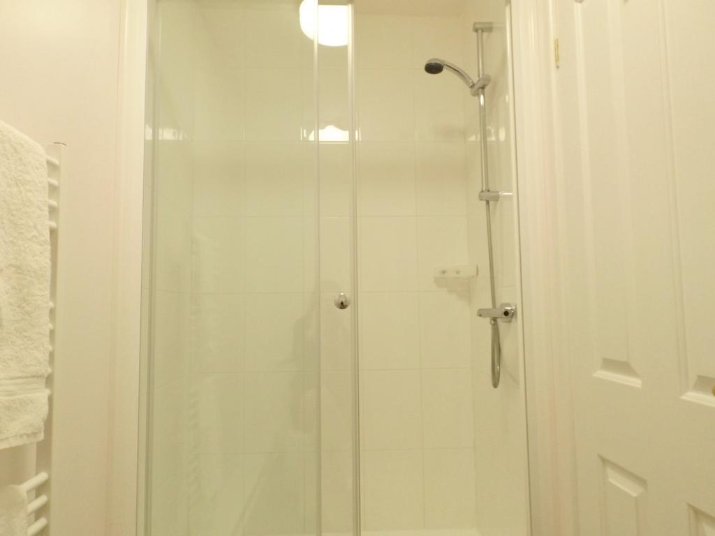 Old Riverview Guest House Earith Room photo