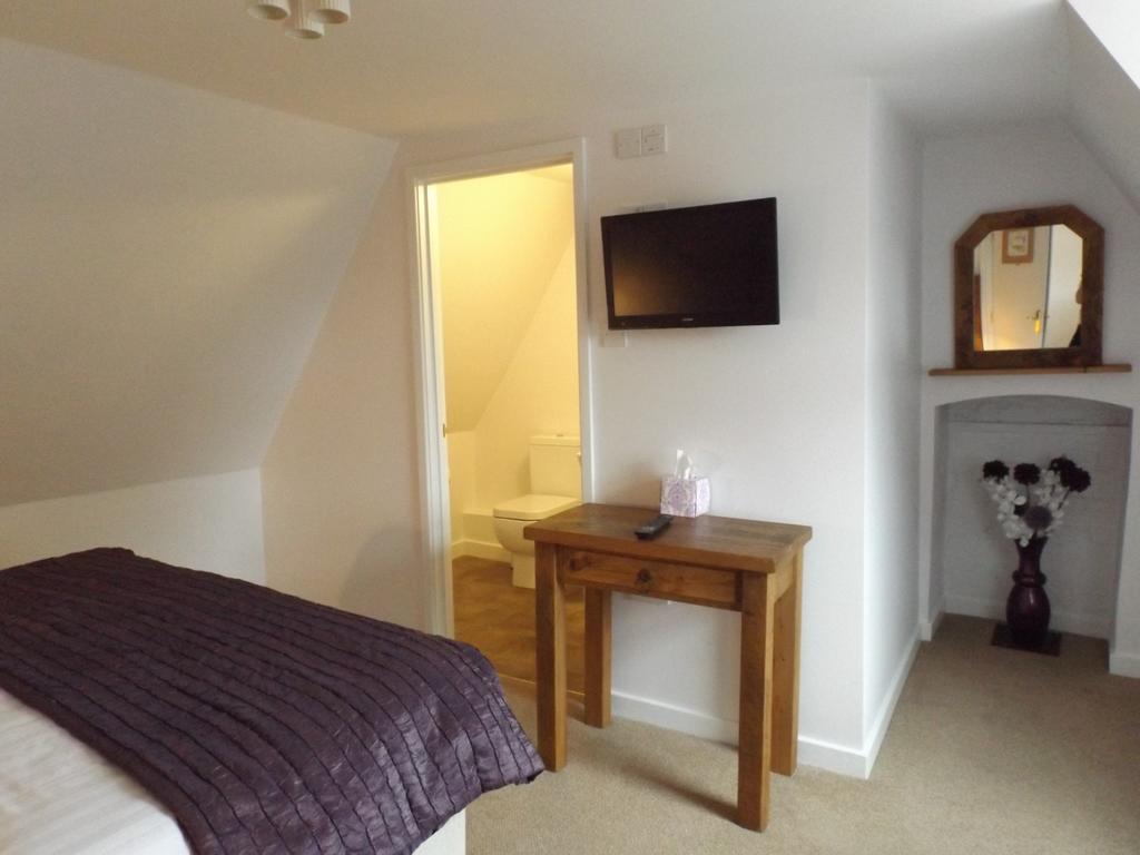 Old Riverview Guest House Earith Room photo