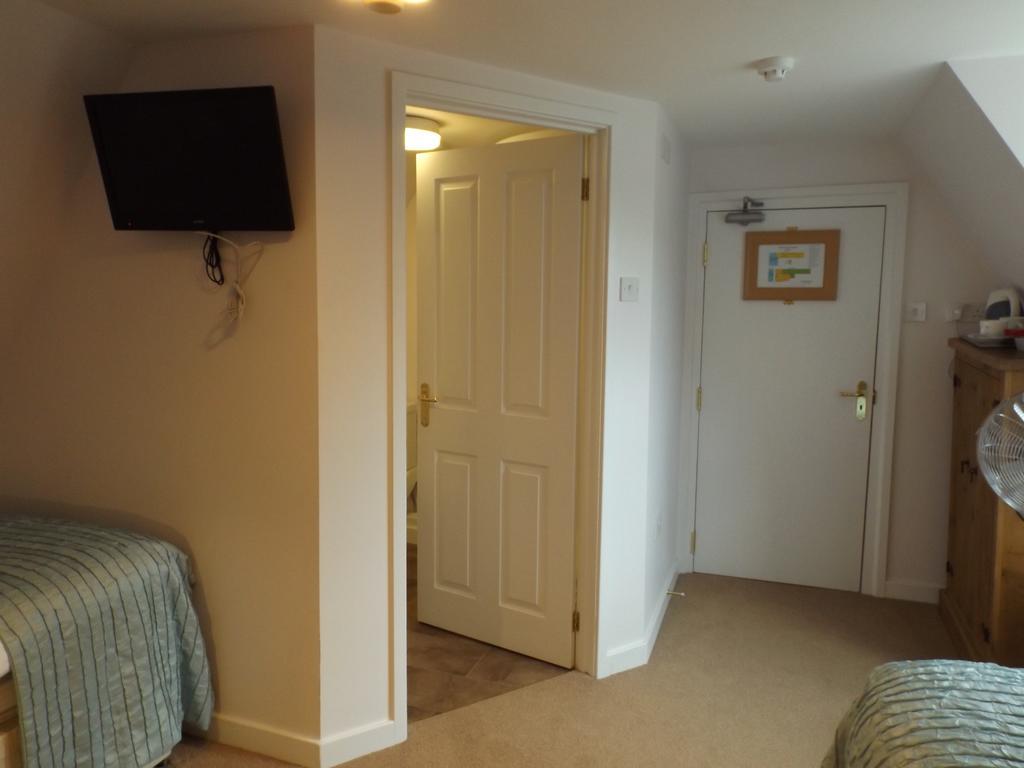 Old Riverview Guest House Earith Room photo